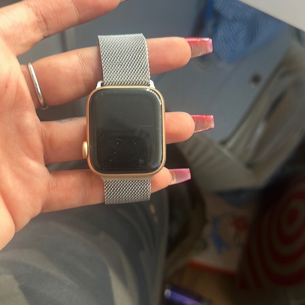 Apple Watch used  good condition series 4 rose gold